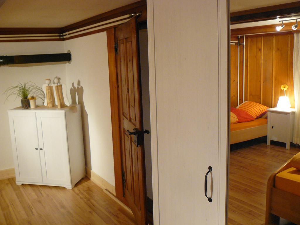 Apartment Lindi Lütschenthal Pokoj fotografie