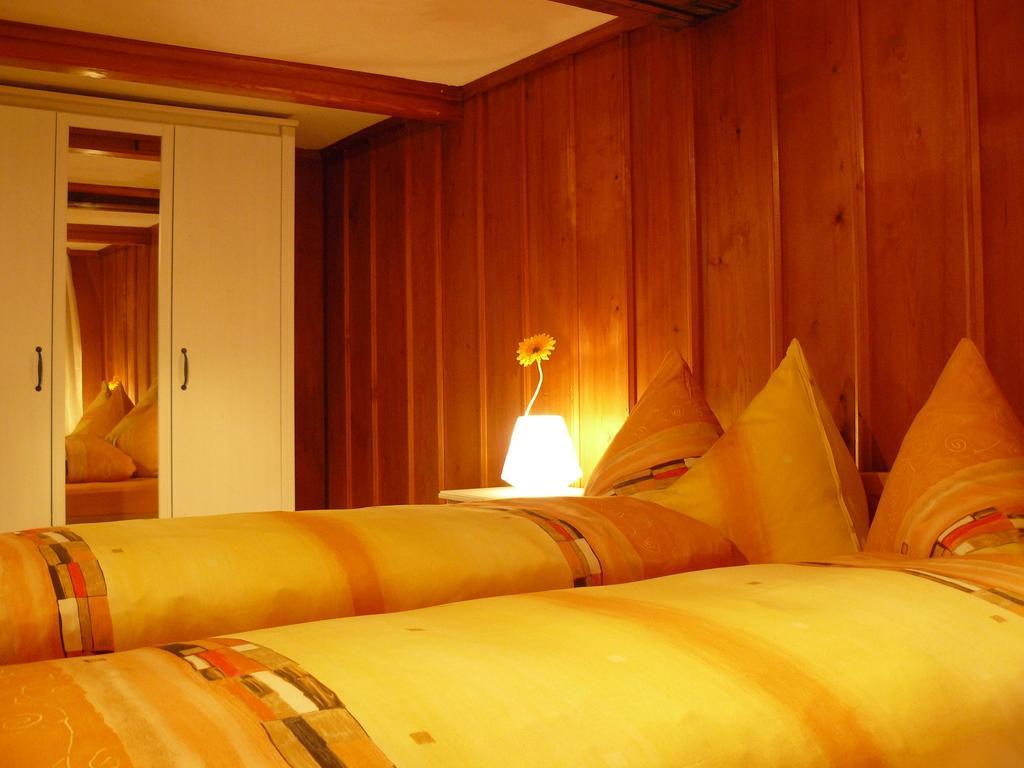 Apartment Lindi Lütschenthal Pokoj fotografie